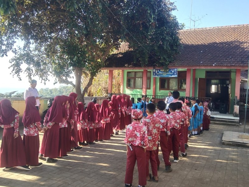 MPLS  Masa pengenalan lingkungan  sekolah Hari 1